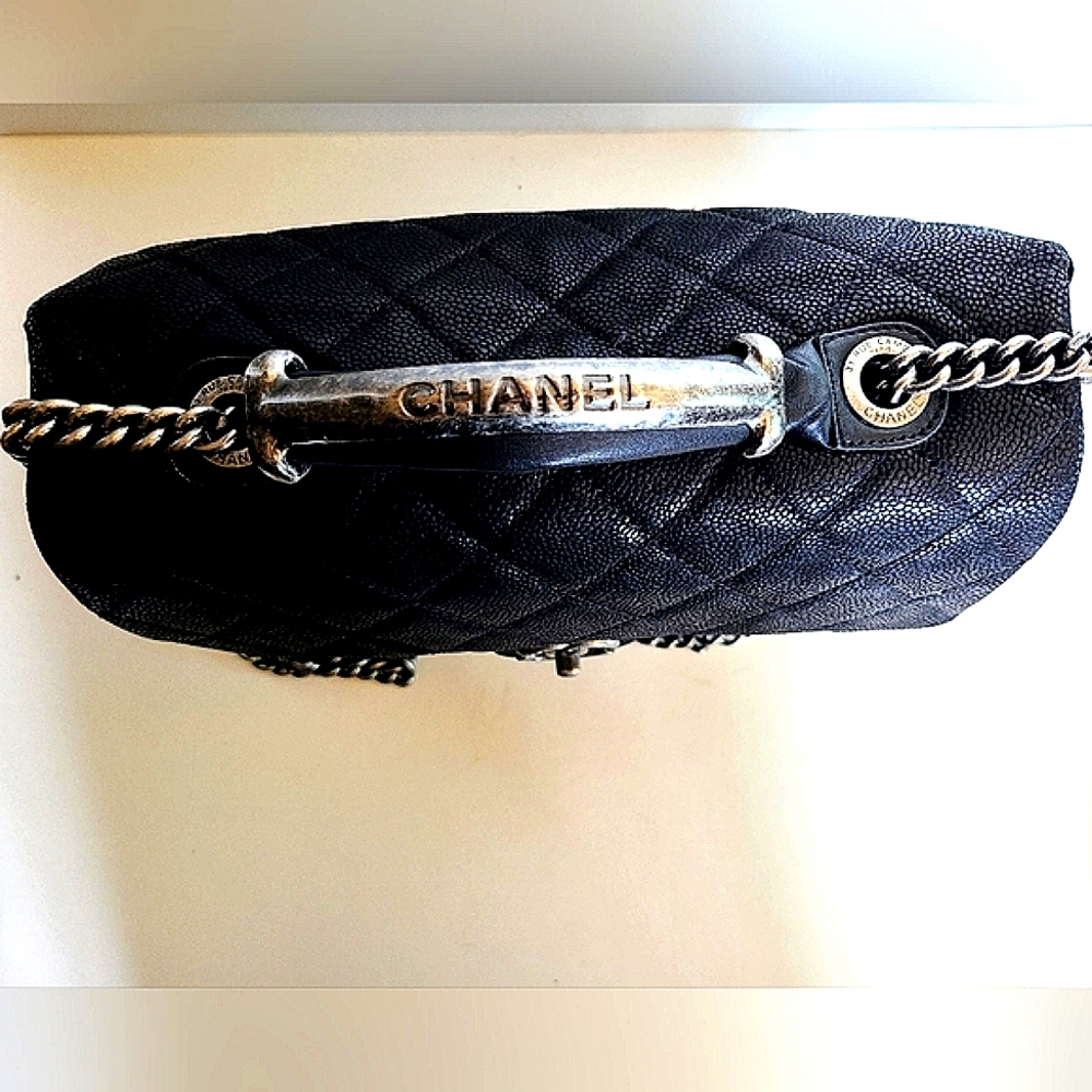 Chanel Iridescent Caviar Quilted Grain Classic Flap Two-Way Crossbody Bag - Picture 13 of 15